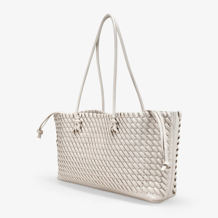 Bolso de hombro beige trenzado