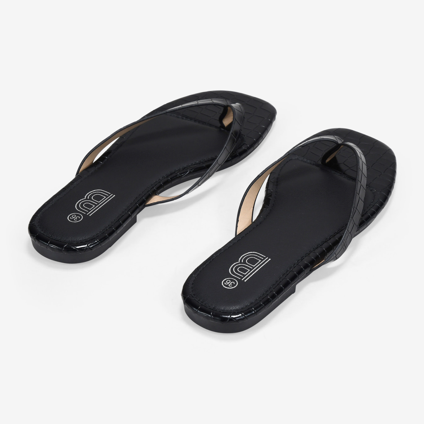 Sandalias de dedo negras efecto cocodrilo
