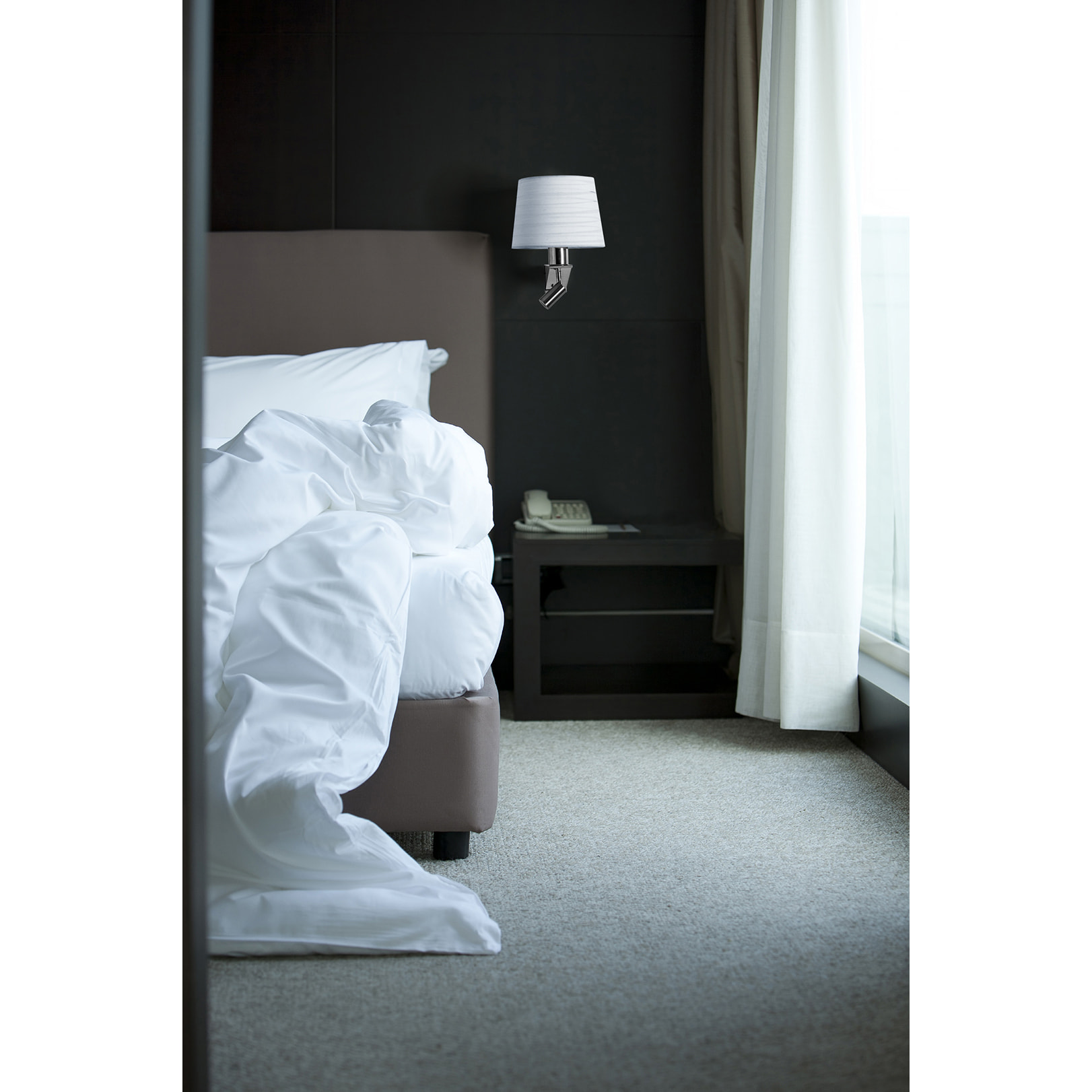LEDS C4 APLIQUE GLOSS READER E27 60 NÍQUEL SATINADO CROMO 640. PANTALLA NO INCLUIDA.