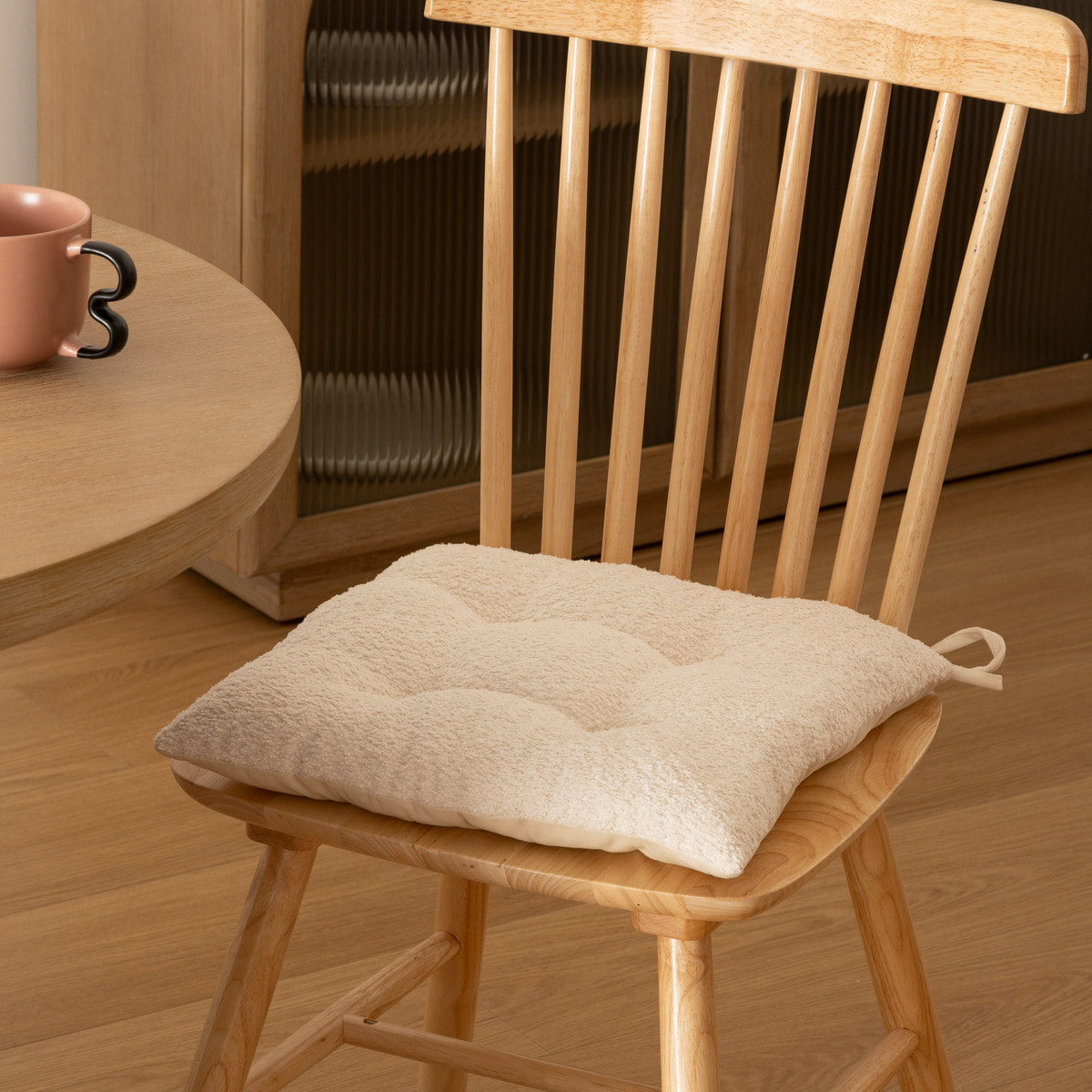 Galette de chaise Soana bouclette blanc ivoire 38x38cm