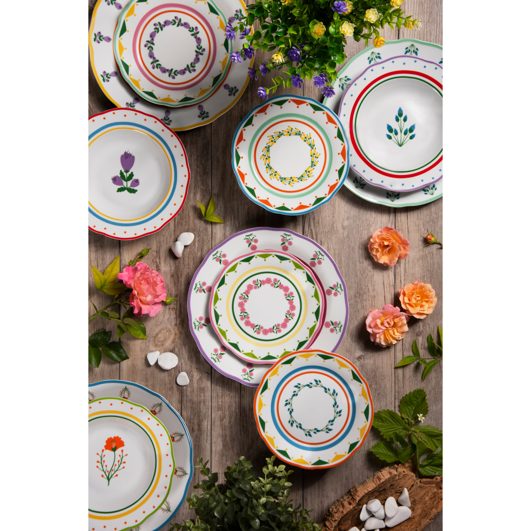 Service 18 assiettes Excelsa Arles, porcelaine, multicolore