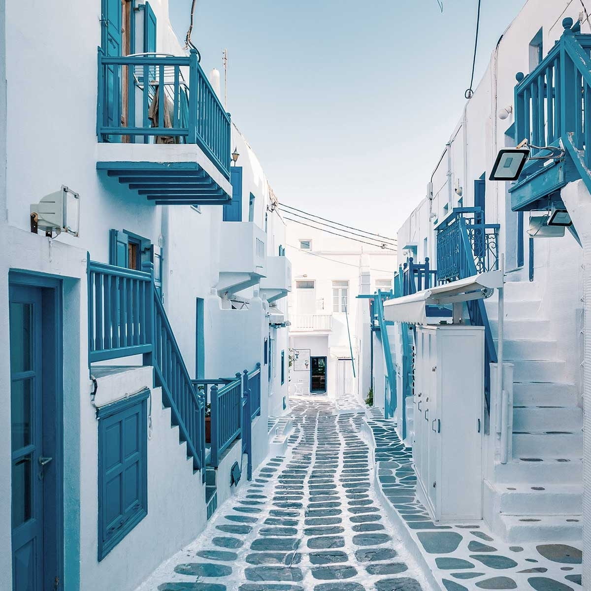 Poster rue bleue santorin Affiche sous cadre noir