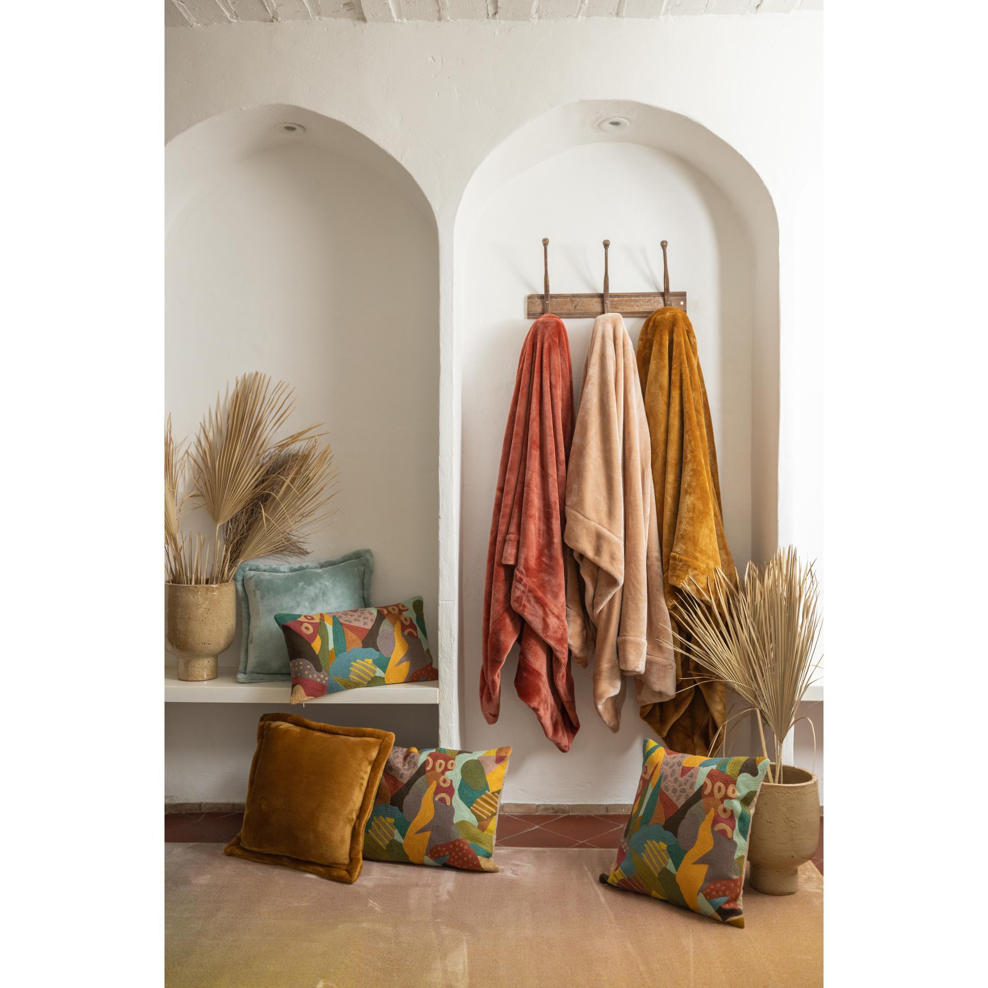 Coussin brodé Izel