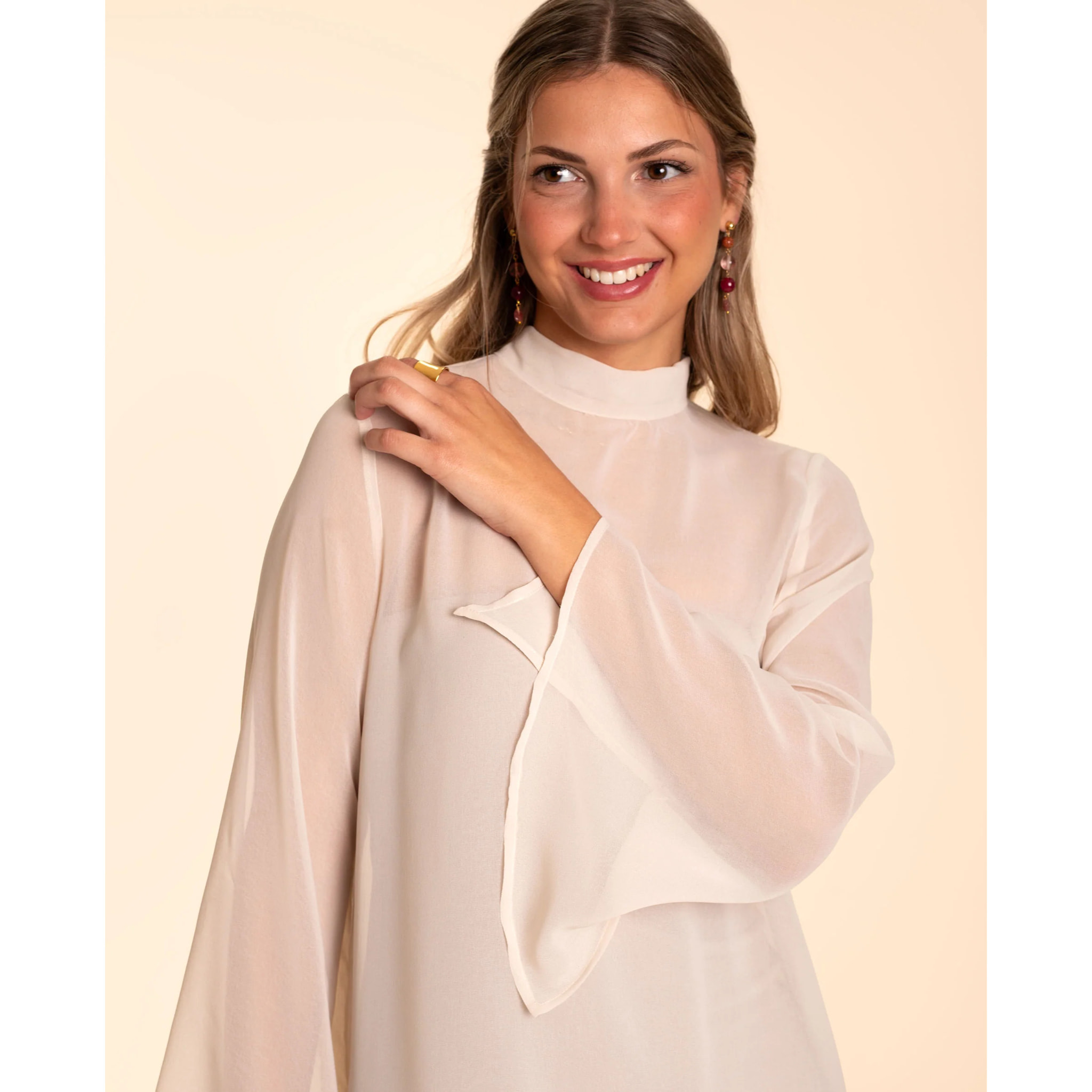 Vestido corto halter transparente
