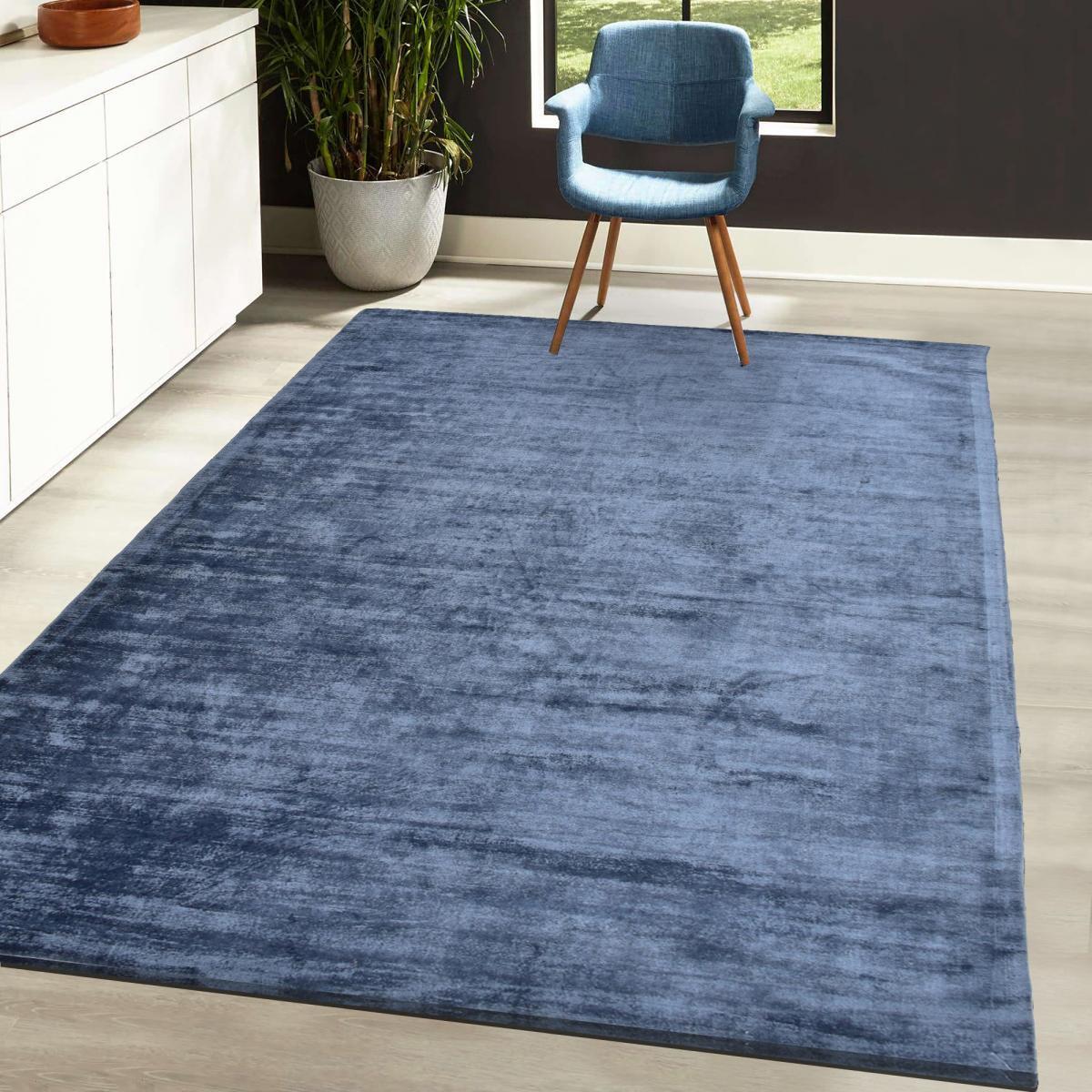 Tapis salon et chambre fait à la main en viscose motif uni JACU