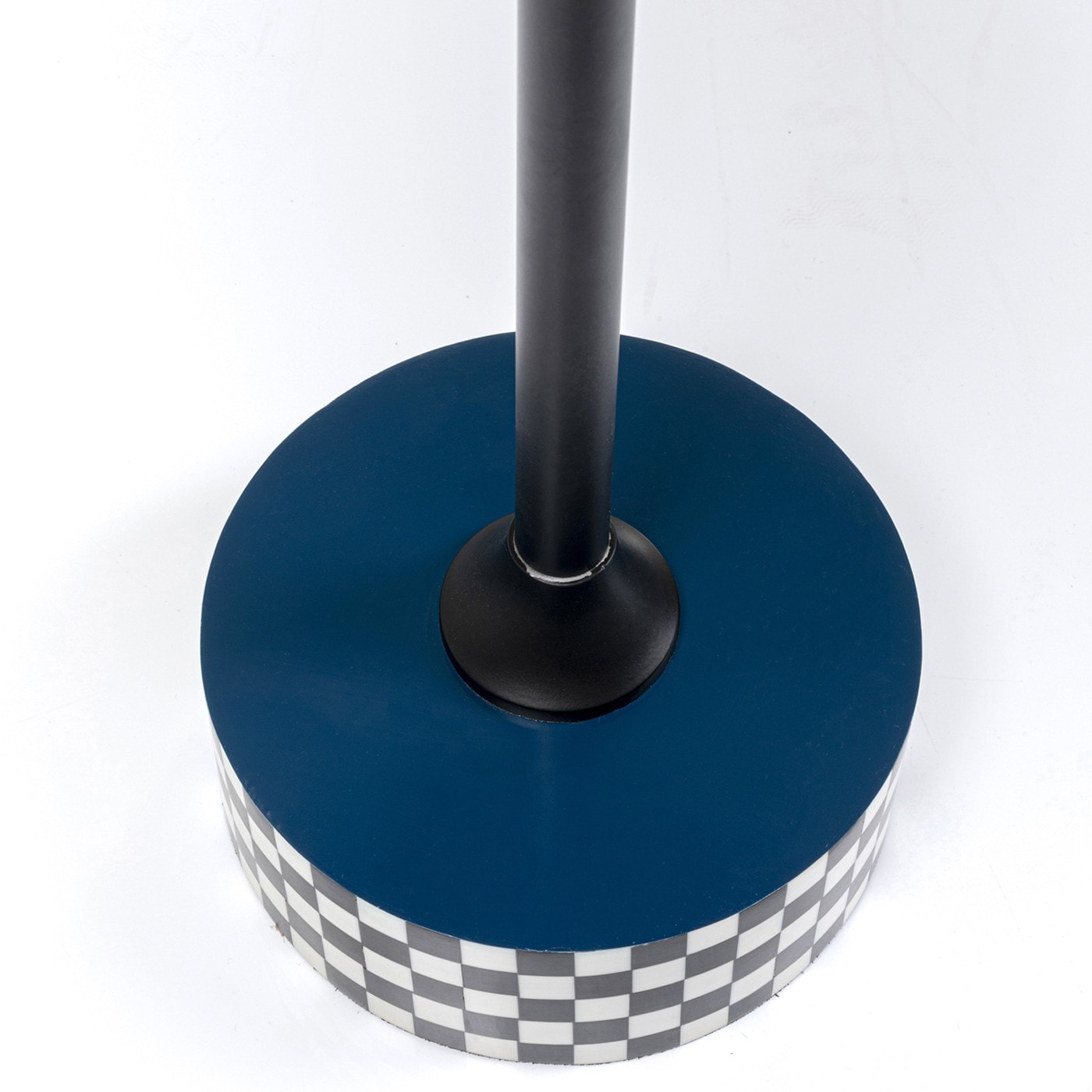 Table d'appoint Domero Checkers 40cm bleue Kare Design