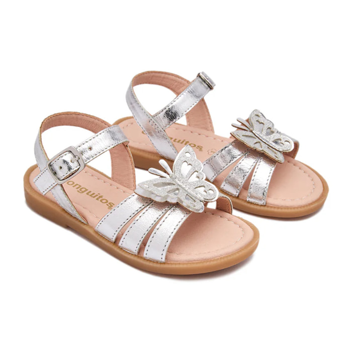 Sandalias Abiertas de Niña con Diseño en Plata
