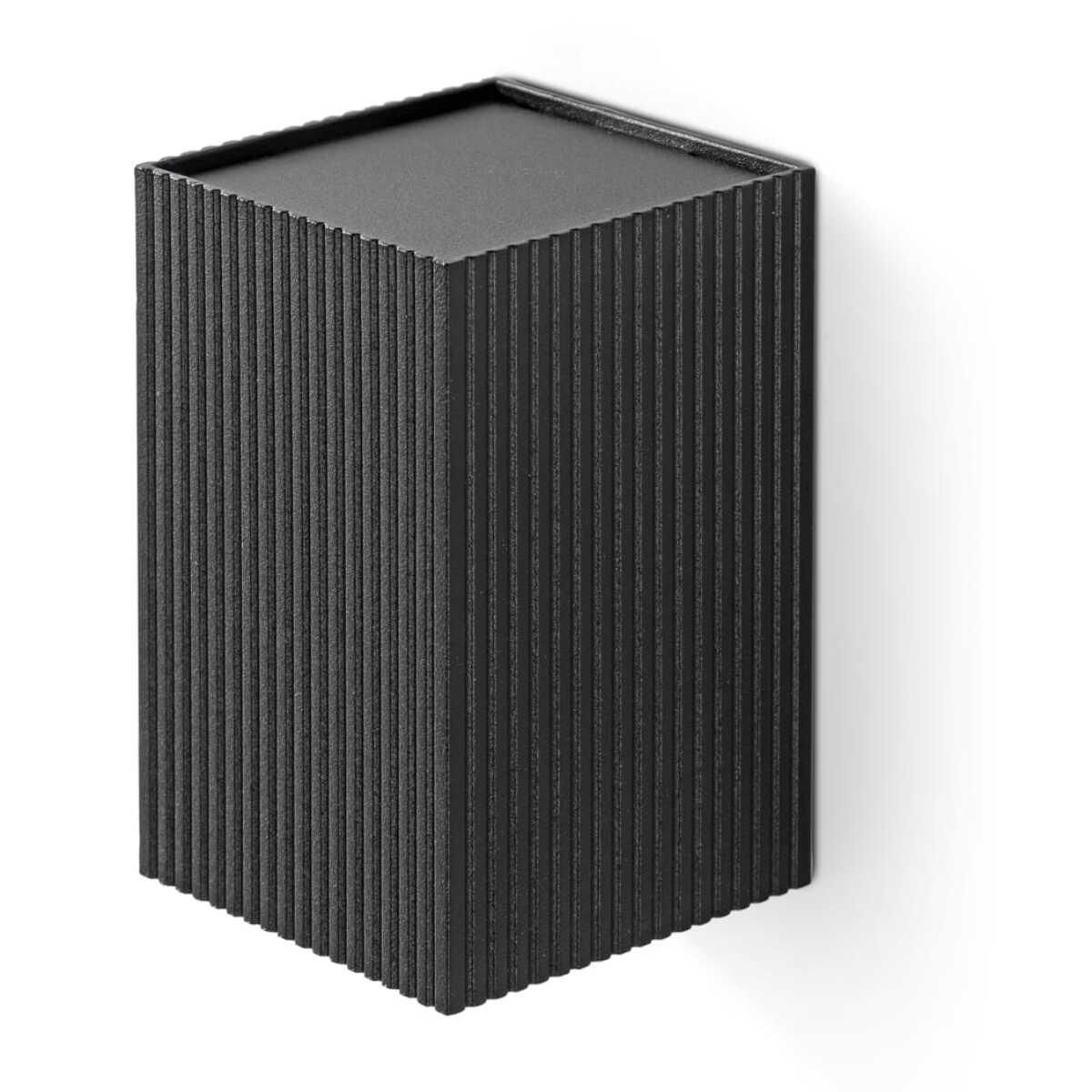 LUNE Aplique cuadrado estriado negro