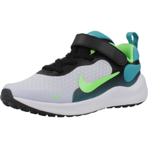 SNEAKERS NIKE REVOLTION 7