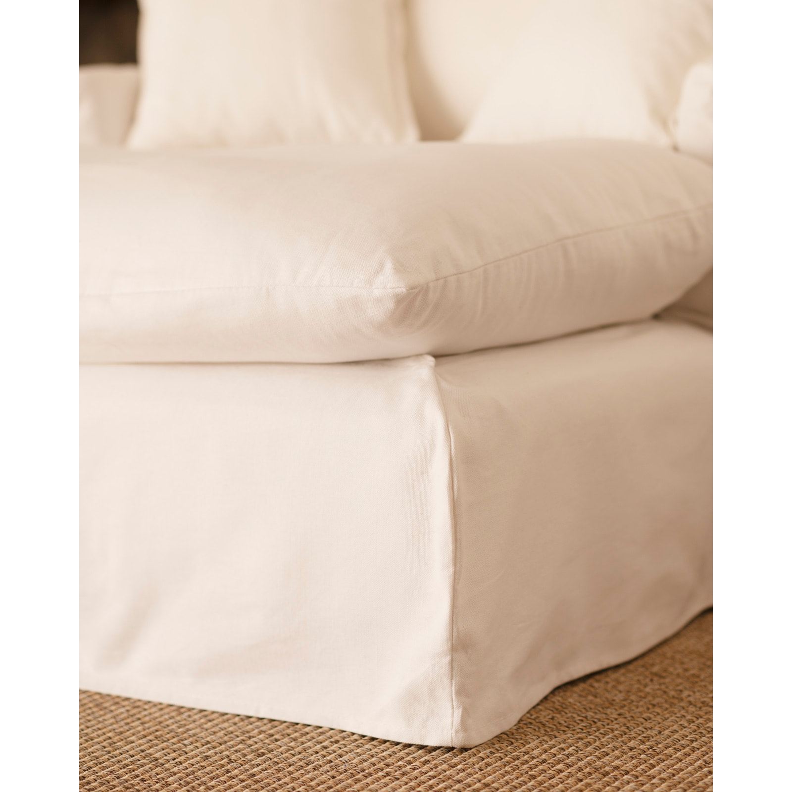 Sillón de algodón y lino color blanco de 115x170cm Alto: 73 Largo: 170 Ancho: 115