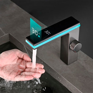 Grifo moderno para lavabo con pantalla LED, luz ambiental de 270º, funcionamiento hidroeléctrico e indicador de temperatura.