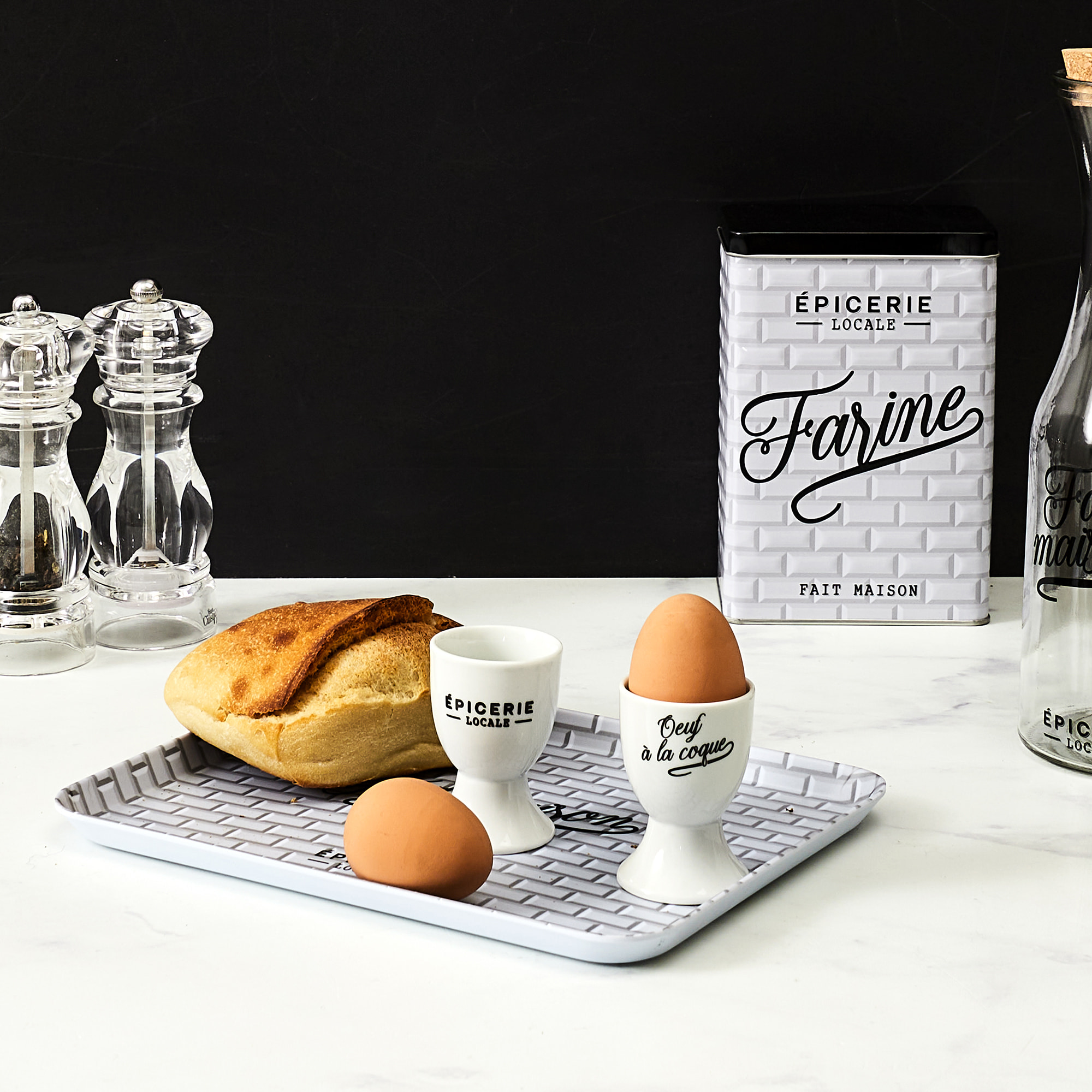 Coquetier - HOME DECO FACTORY - Bistrot - Design - Noir et Blanc