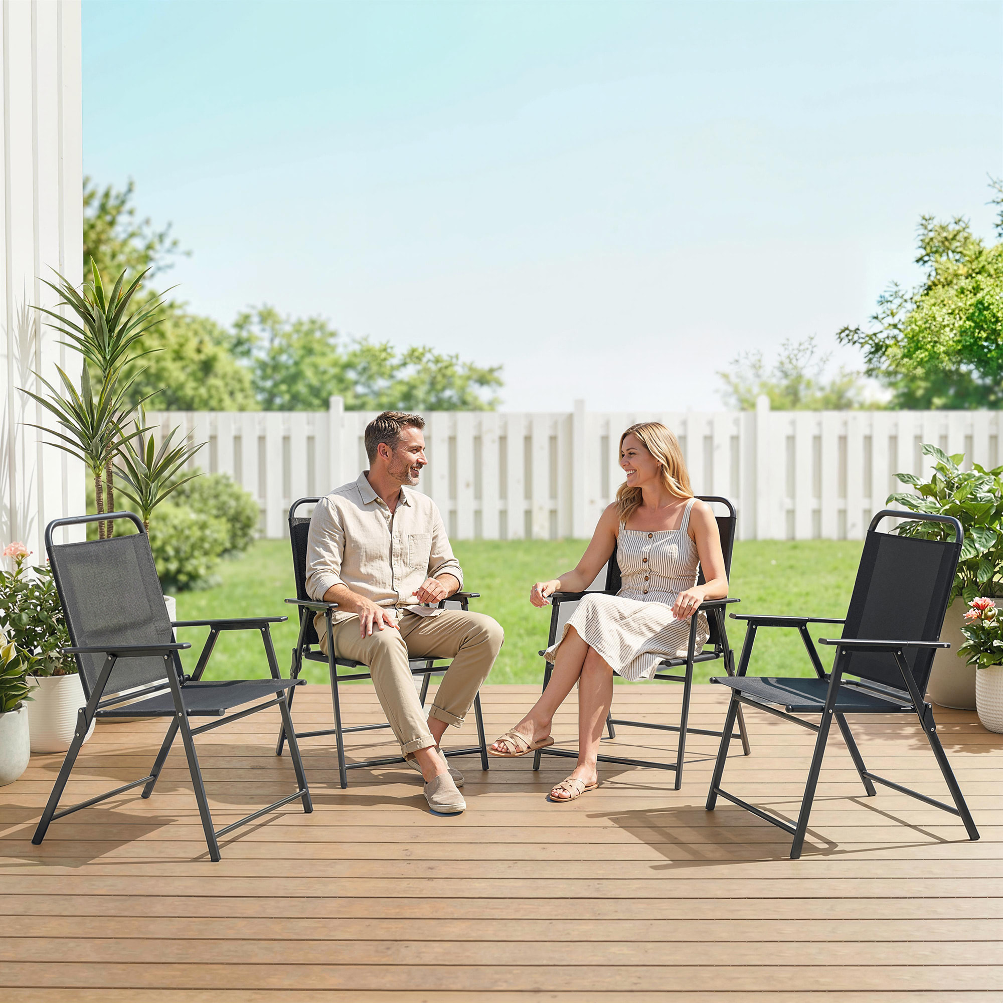 Pack de 4 Sillas de Camping Plegables, Sillas de Jardín Exterior con Respaldo Alto, Asiento Ancho y Reposabrazos, Tela Textilene Transpirable y Marco de Acero para Terraza, 65x60x94 cm, Negro