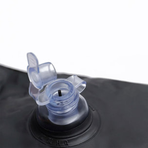 Poltrona gonfiabile ergonomica con poggiapiedi, supporta fino a 150 kg e include una pompa per gonfiare.