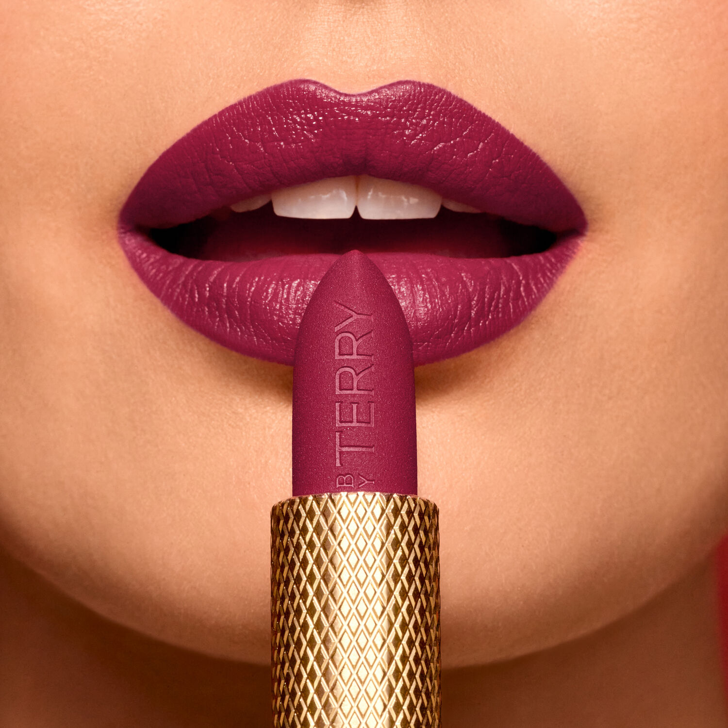 Rouge Opulent - Rouge à lèvres Sérum Hydra-Jeunesse