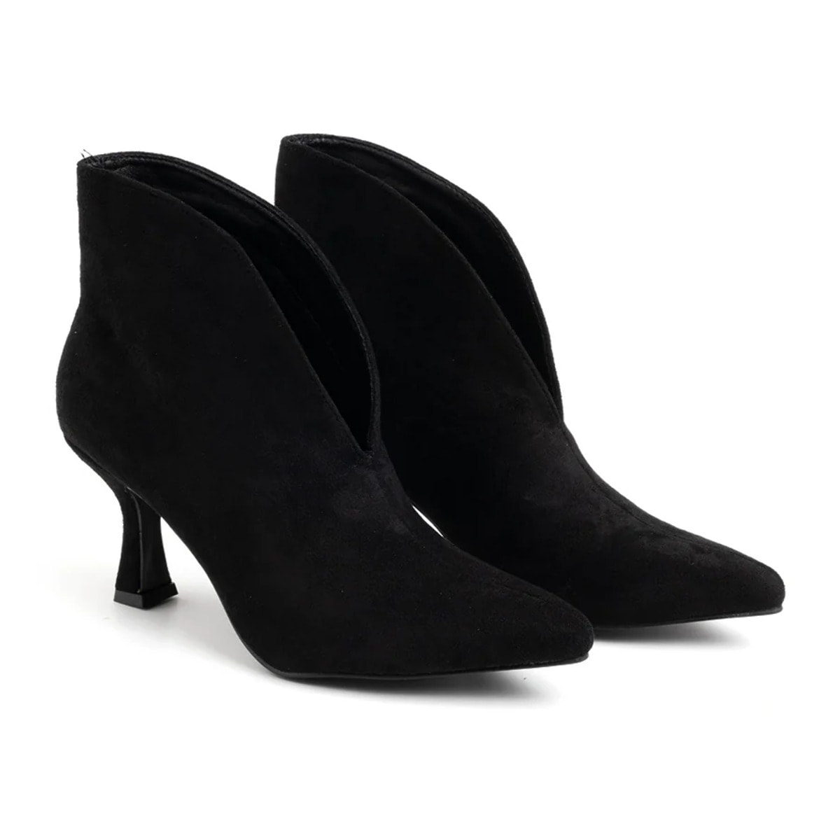 Tronchetto con spacco a V e tacco a rocchetto - CAMOSCIO