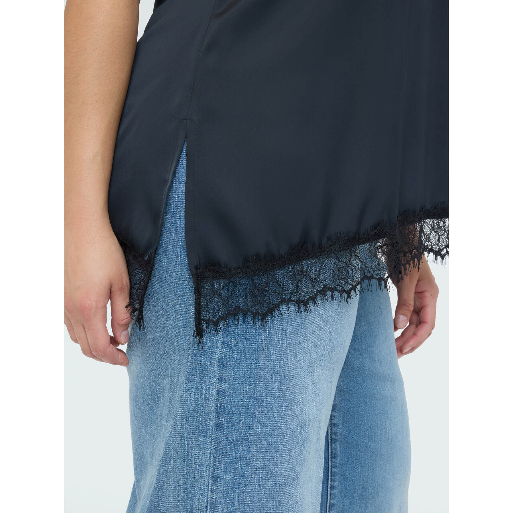 Fiorella Rubino - Top in raso con dettagli in pizzo - Nero