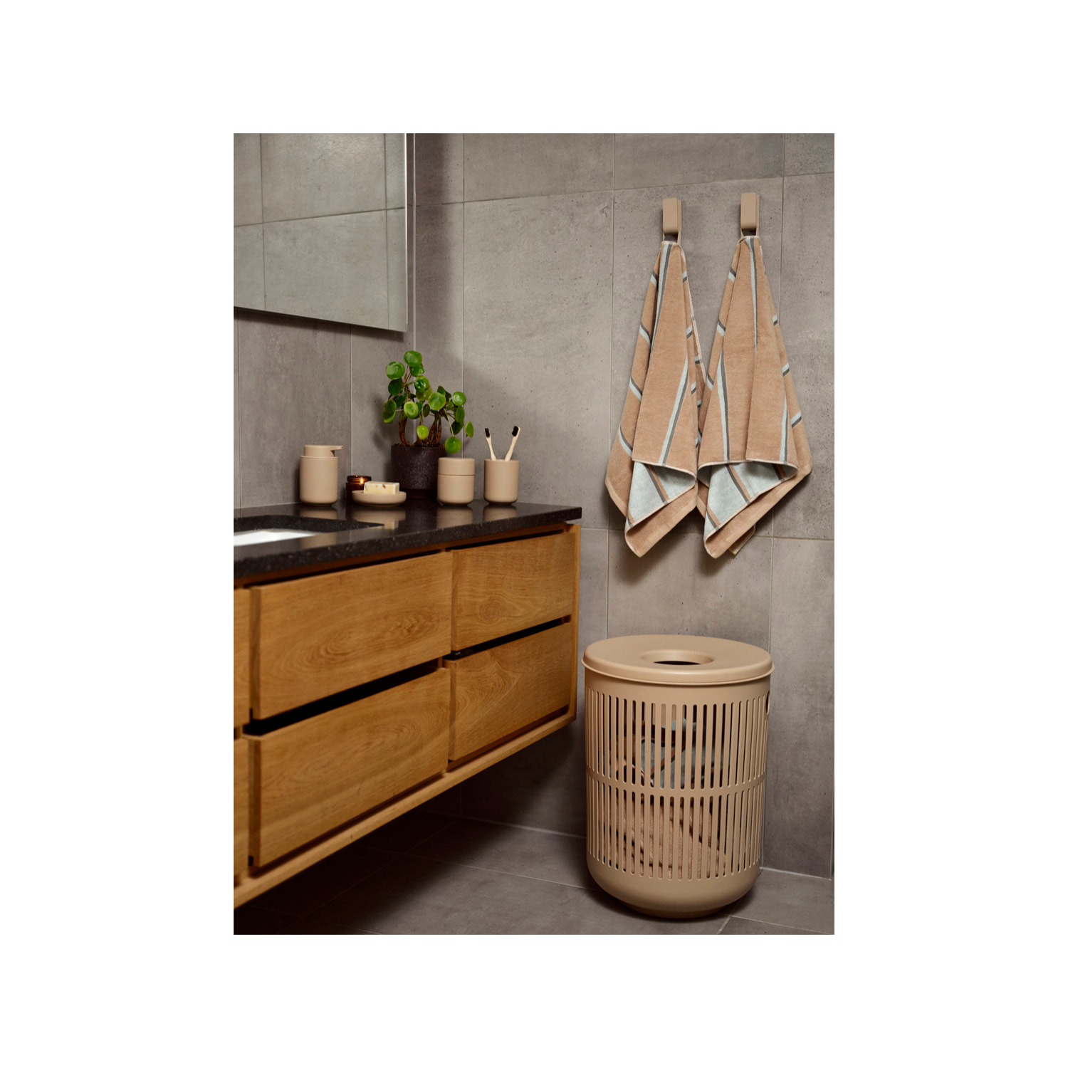 Panier à linge avec couvercle Ume