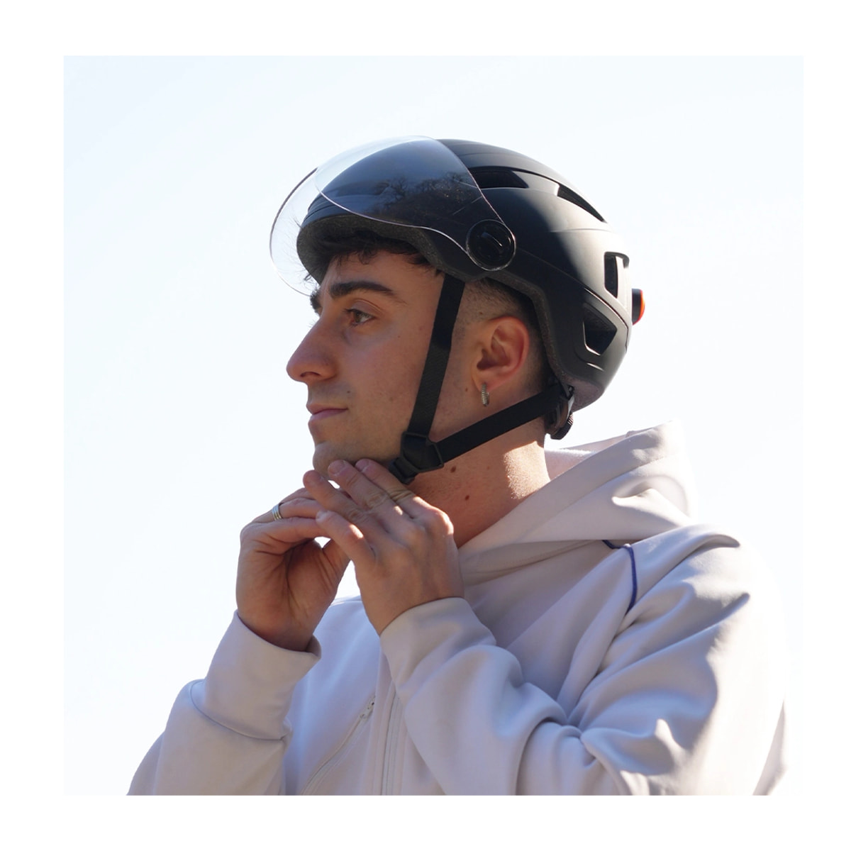 Casque LED avec visière – Casque taille M avec éclairage intégré et protection renforcée