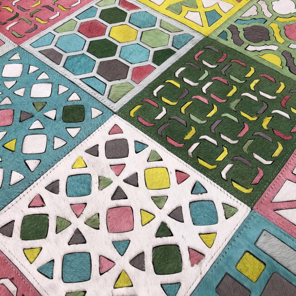 Tapis peau de vache kilm fait à la main DATA