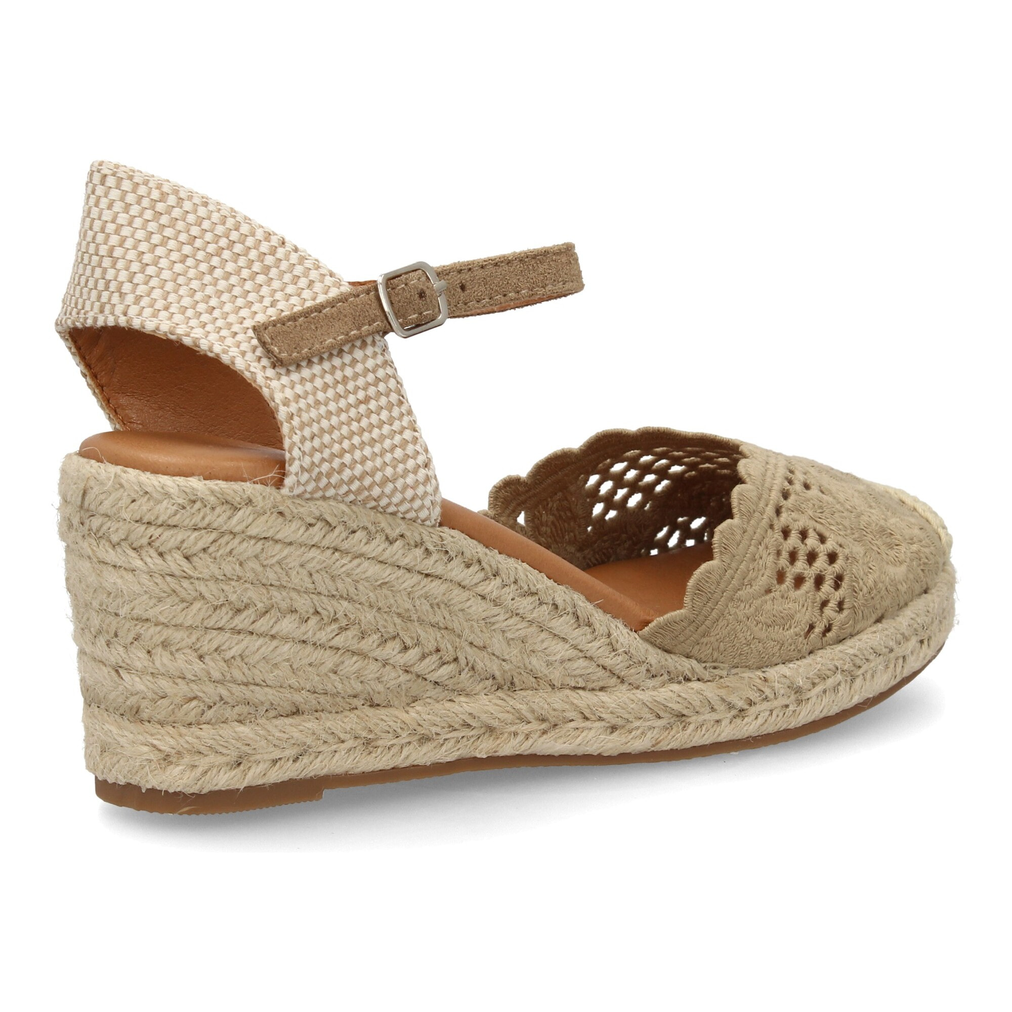 Alpargata cuña con calados altura media