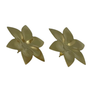 Pendiente flor 3D margarita laton dorado