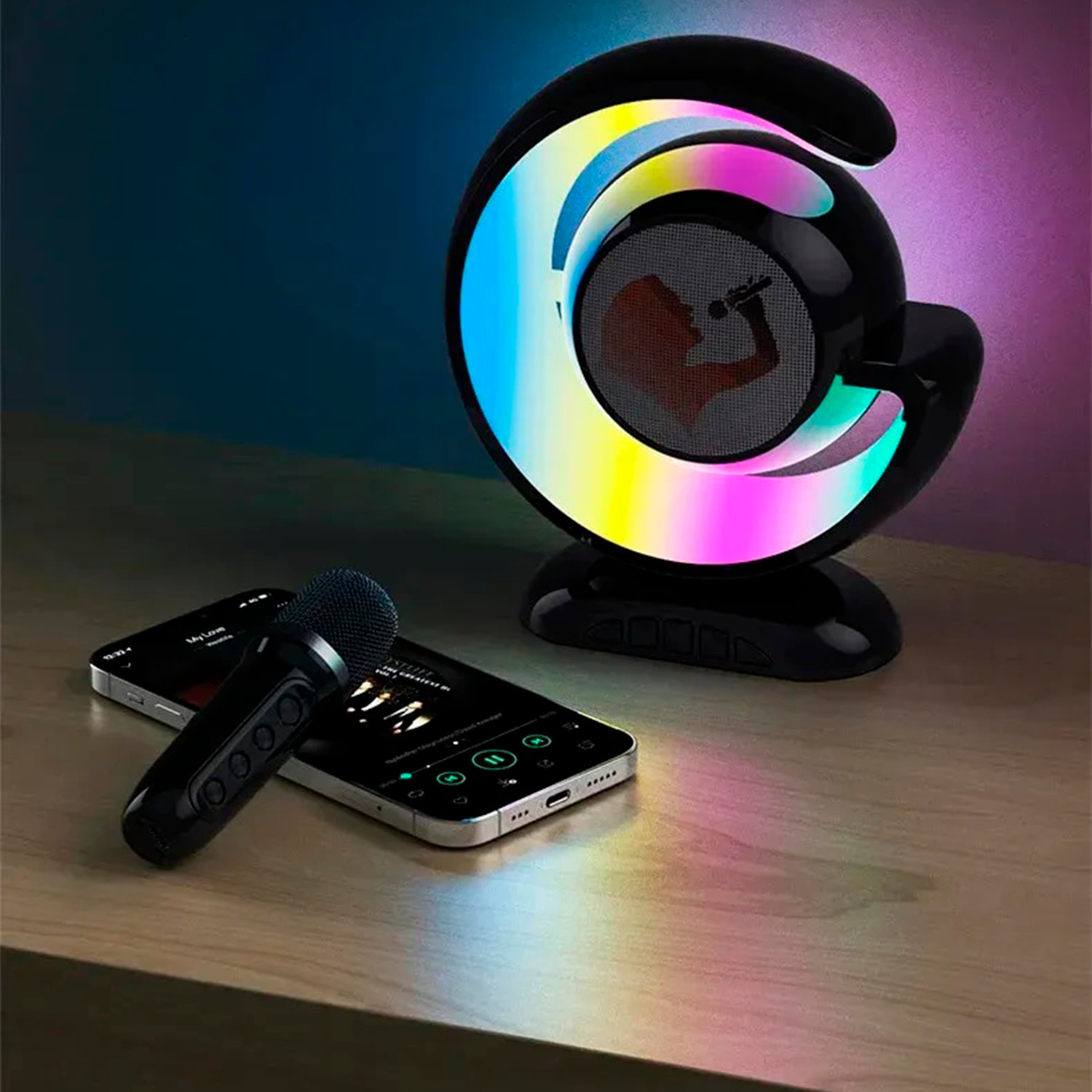 Altoparlante karaoke con design moderno G, luci LED dinamiche e suono ottimizzato con DSP. Include microfono multifunzione con cancellazione ed effetti vocali.