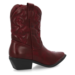 Botín cowboy con grabados en la caña