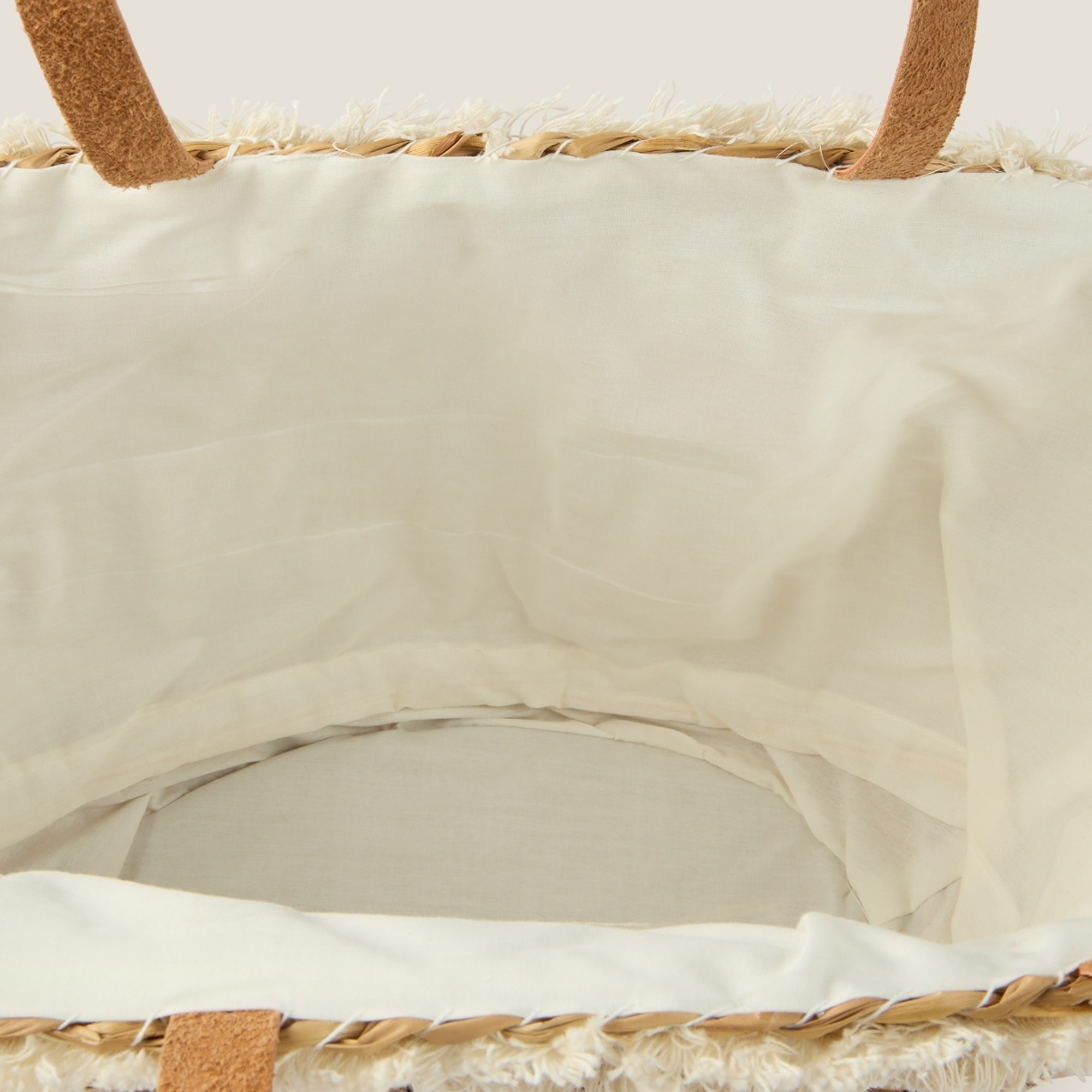 Capazo playa fibras naturales y cinta decorativa Becca color marfil natural