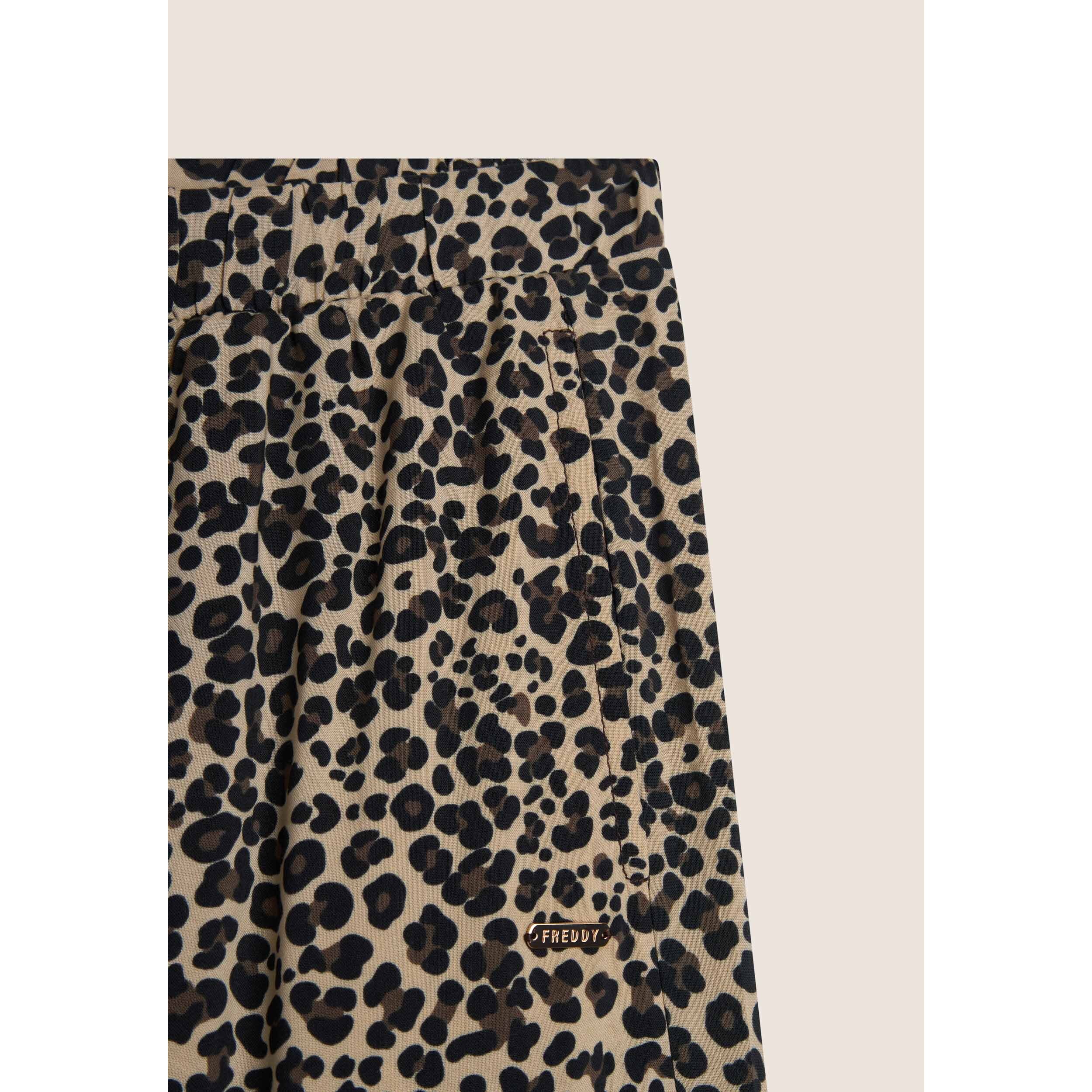 Pantaloni corti da donna wide leg in viscosa leopardata