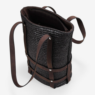 Bolso de hombro marrón en rafia con arnés