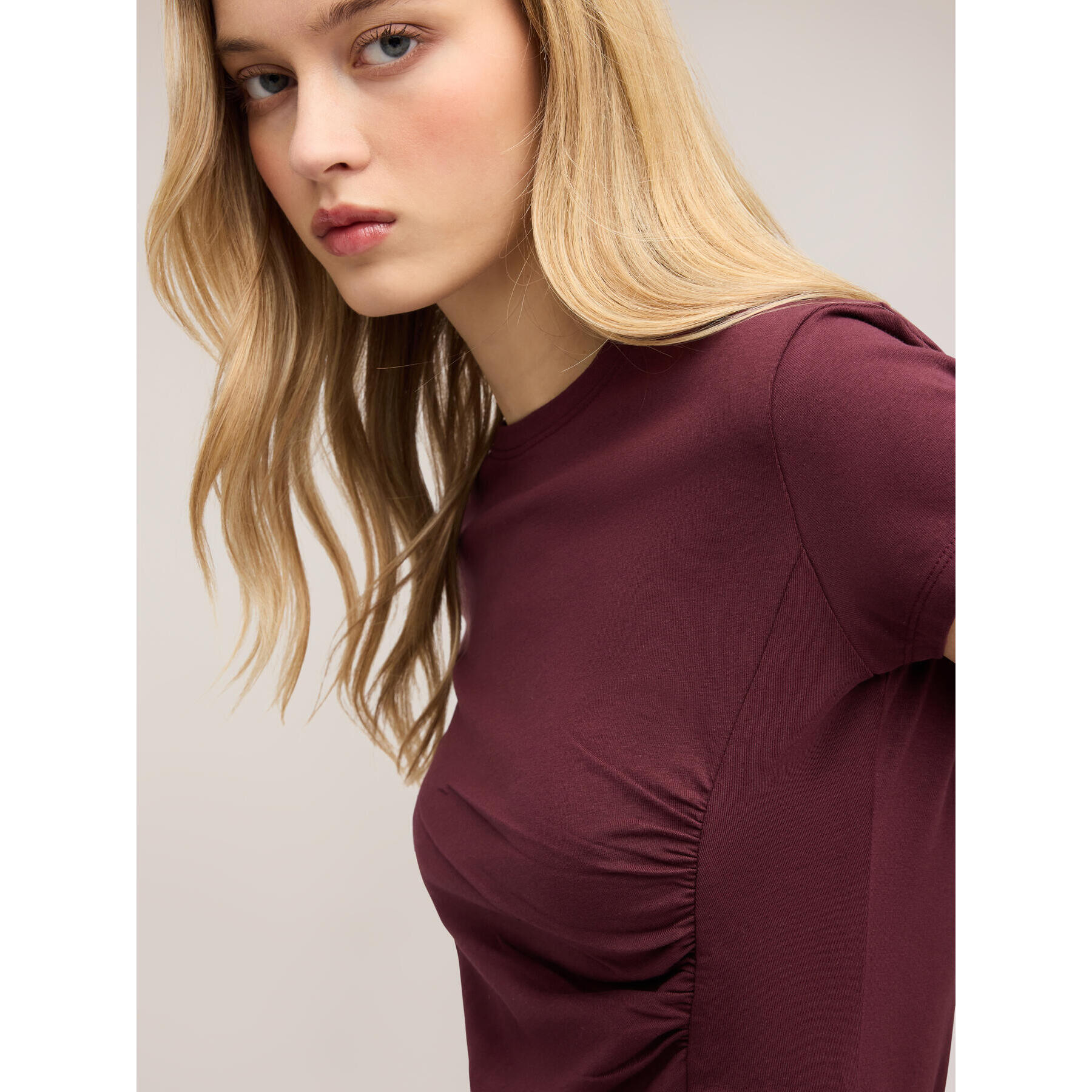 Motivi - Camiseta con drapeado lateral asimétrico - Violeta