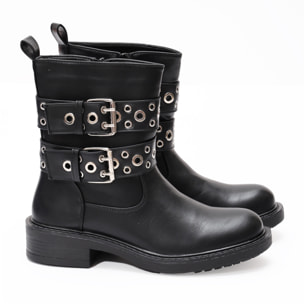 Stivaletto in simil pelle con cinturini