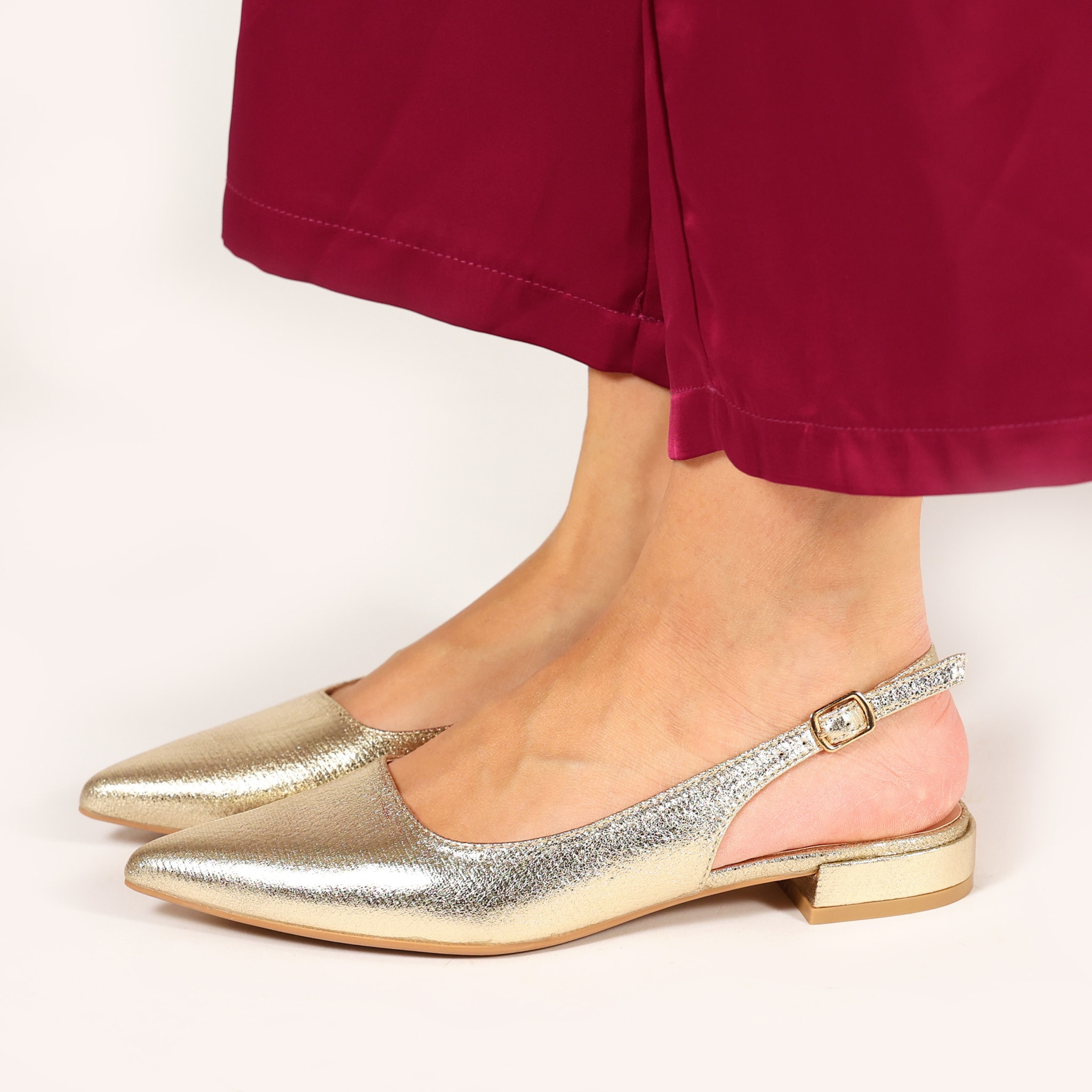 Ballerine slingback in simil pelle verniciata