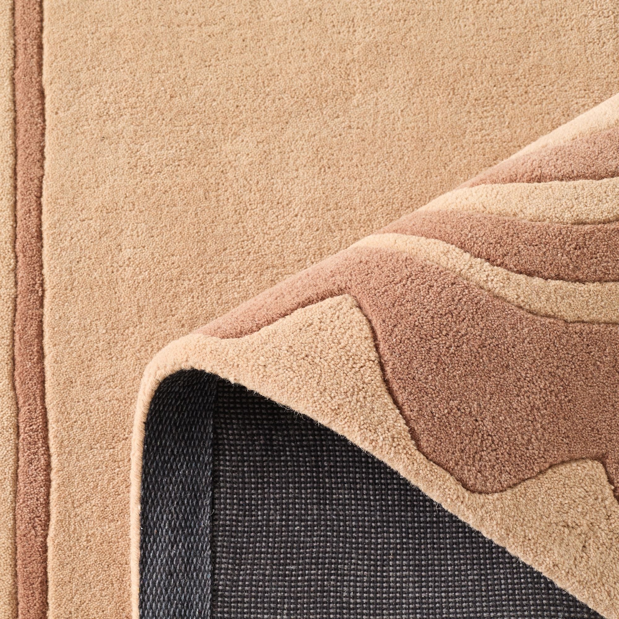 PANTONE - Tapis en laine fait main CEDRE BLANC à motif festonné marron