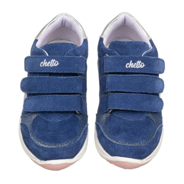 Deportiva toda piel tres velcros