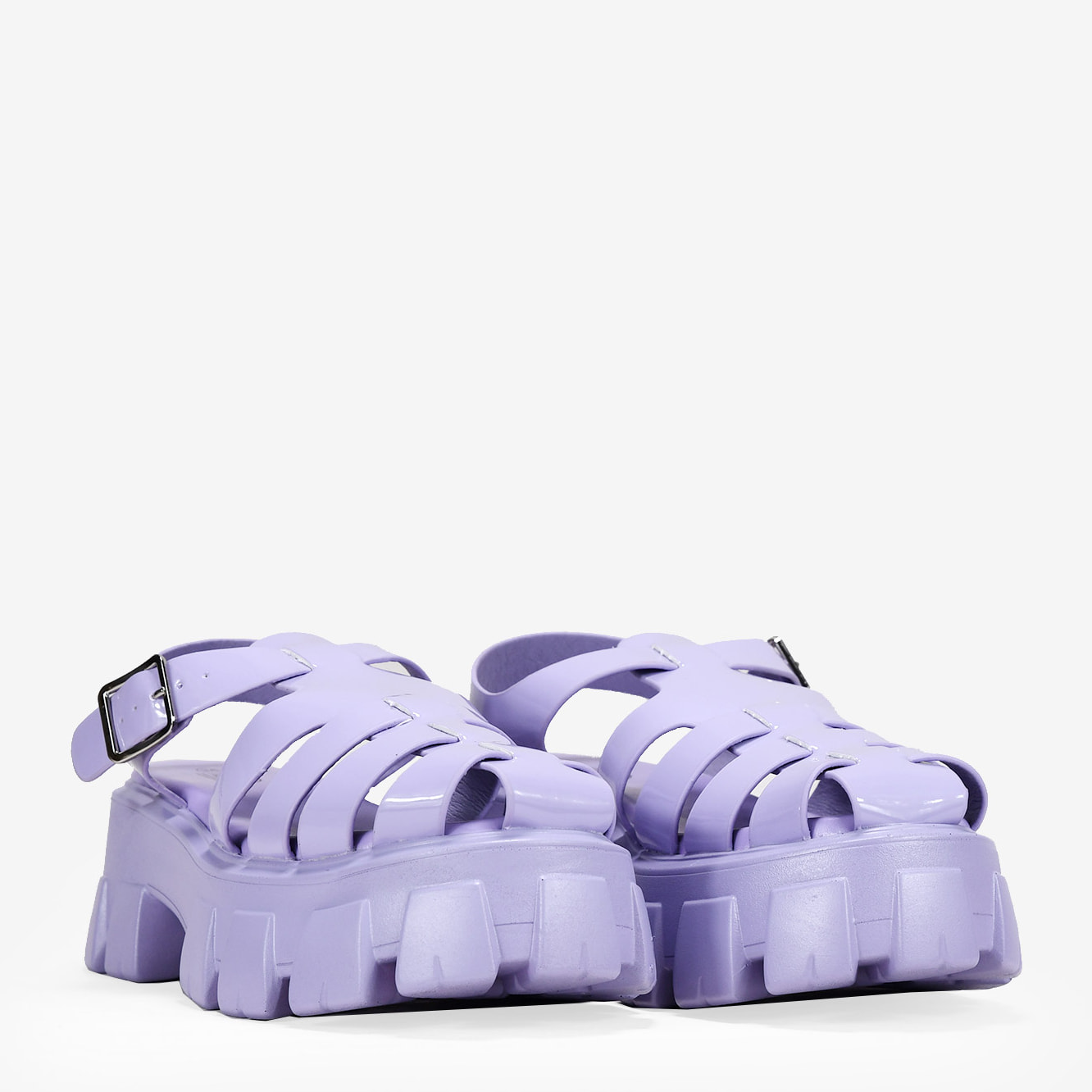 Sandalias cangrejeras lila con plataforma