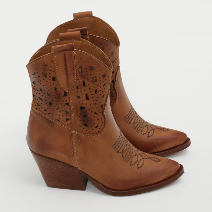 Stivaletti texani in vera pelle nabuk laserata