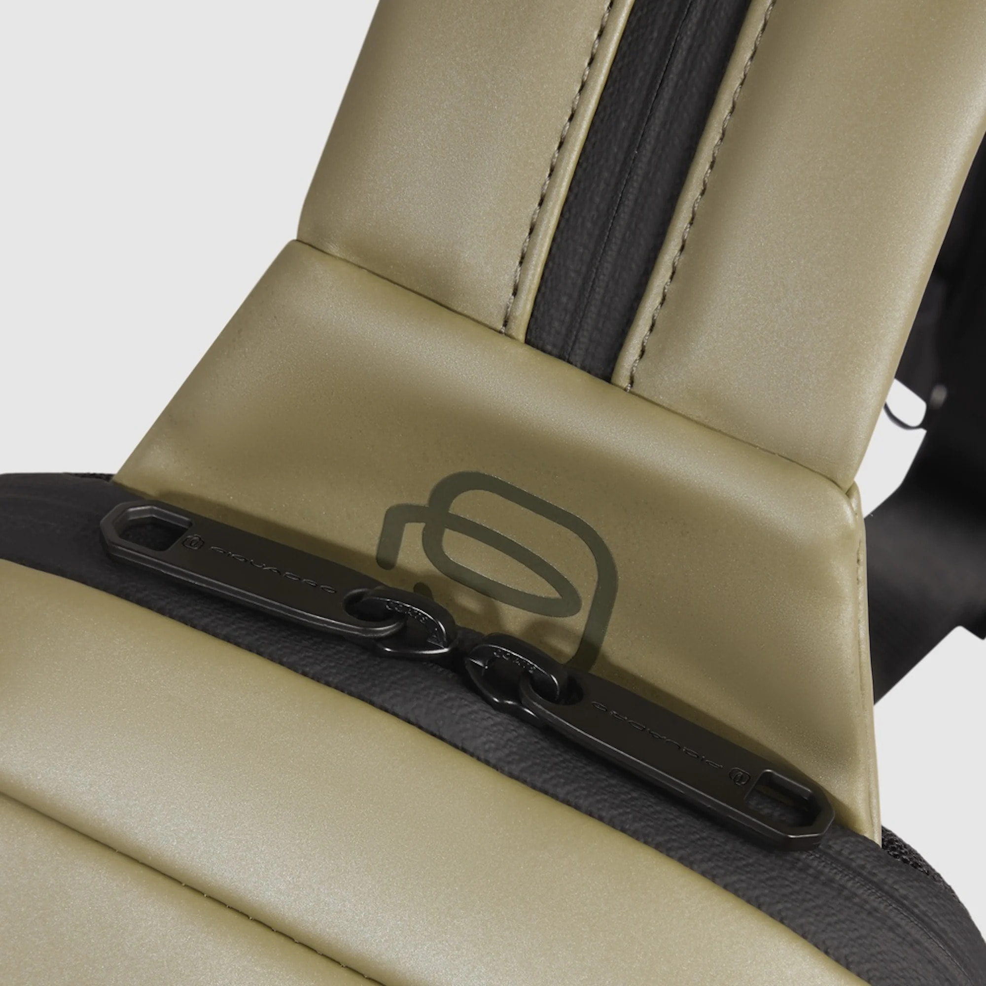 Piquadro Monospalla porta iPad®mini con protezione RFID e tasca per CONNEQU 4.0