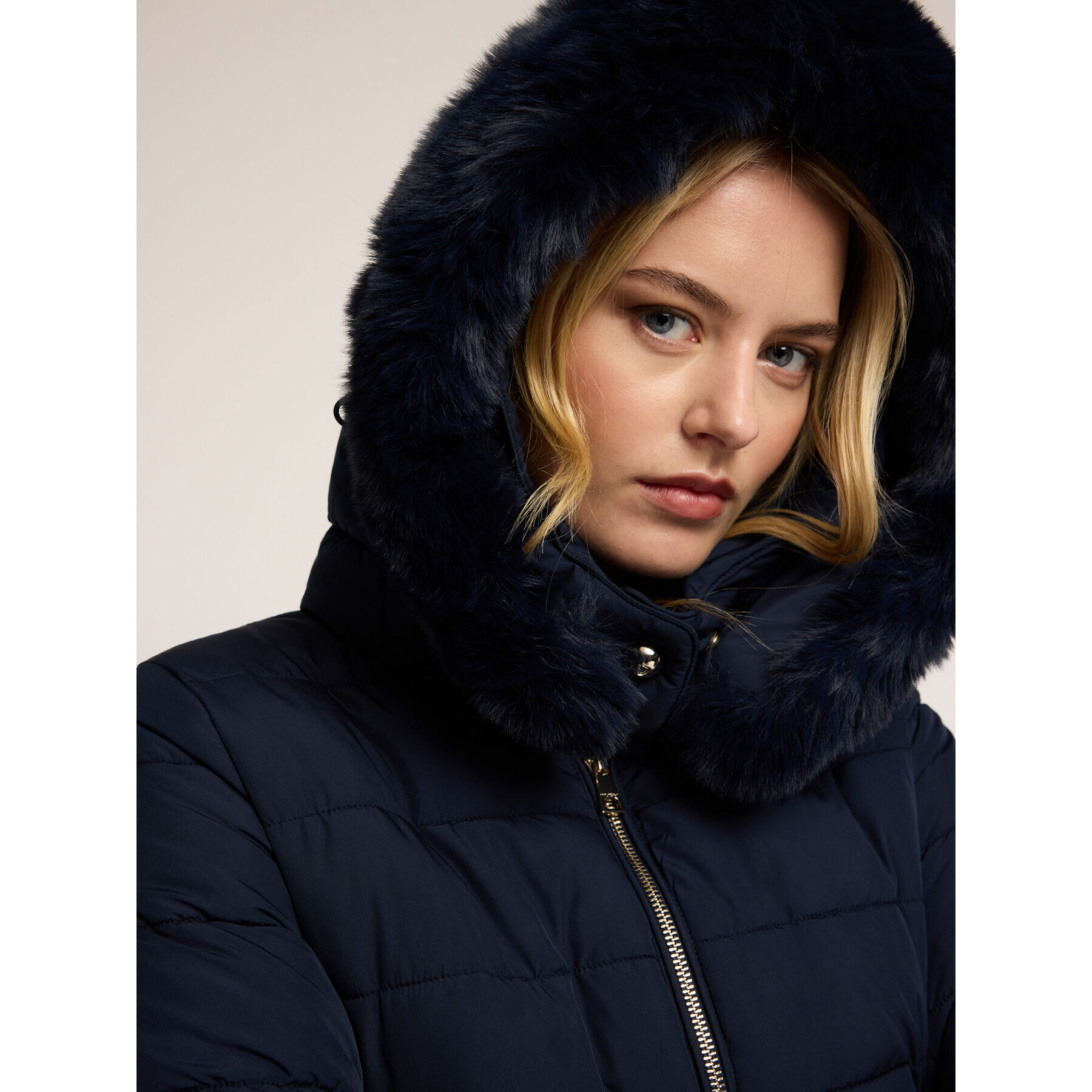 Motivi - Plumífero corto con capucha - Azul