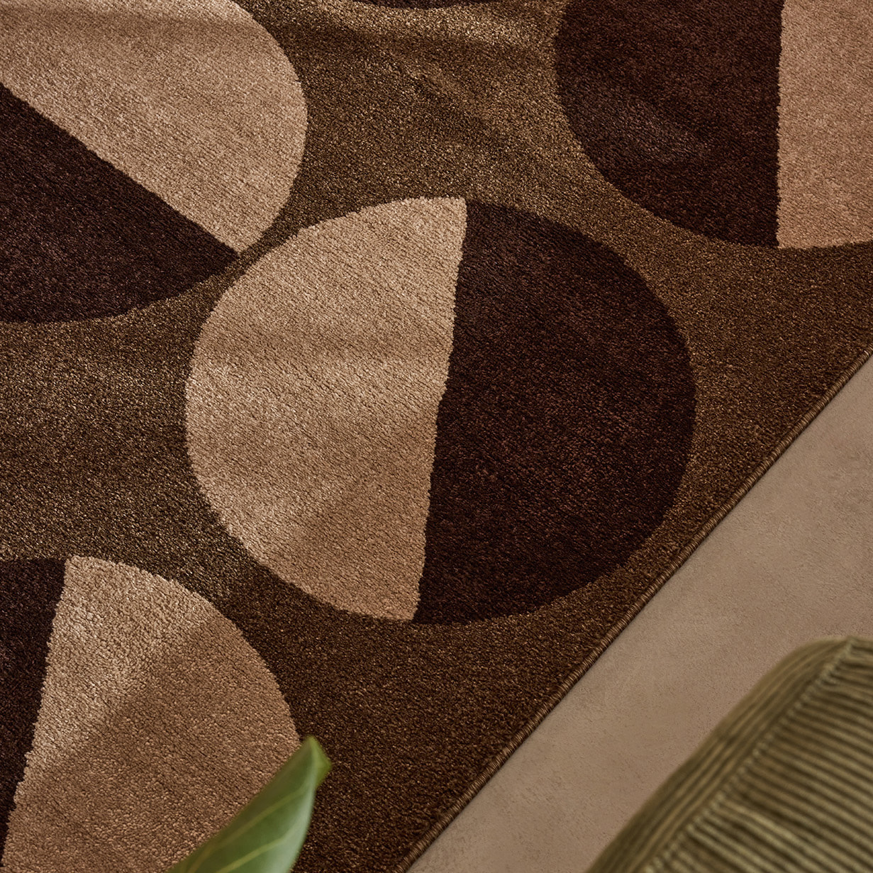 SANTAL - Tapis de salon marron à motif géométrique