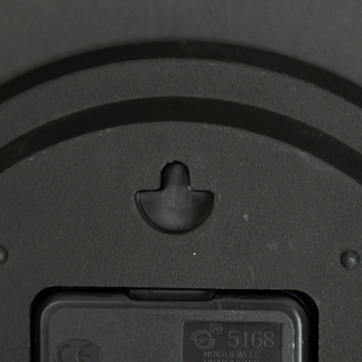 Horloge relief Doris noir D30cm