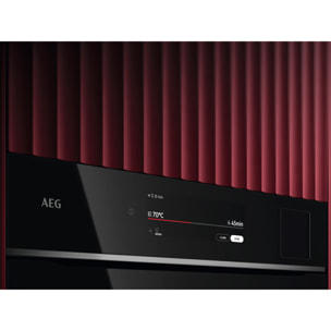 AEG Horno compacto de vapor Serie 9000 ProAssist con SteamPro con Display CookSmart Touch+ 7,8 '', con WiFi TP9SK821B