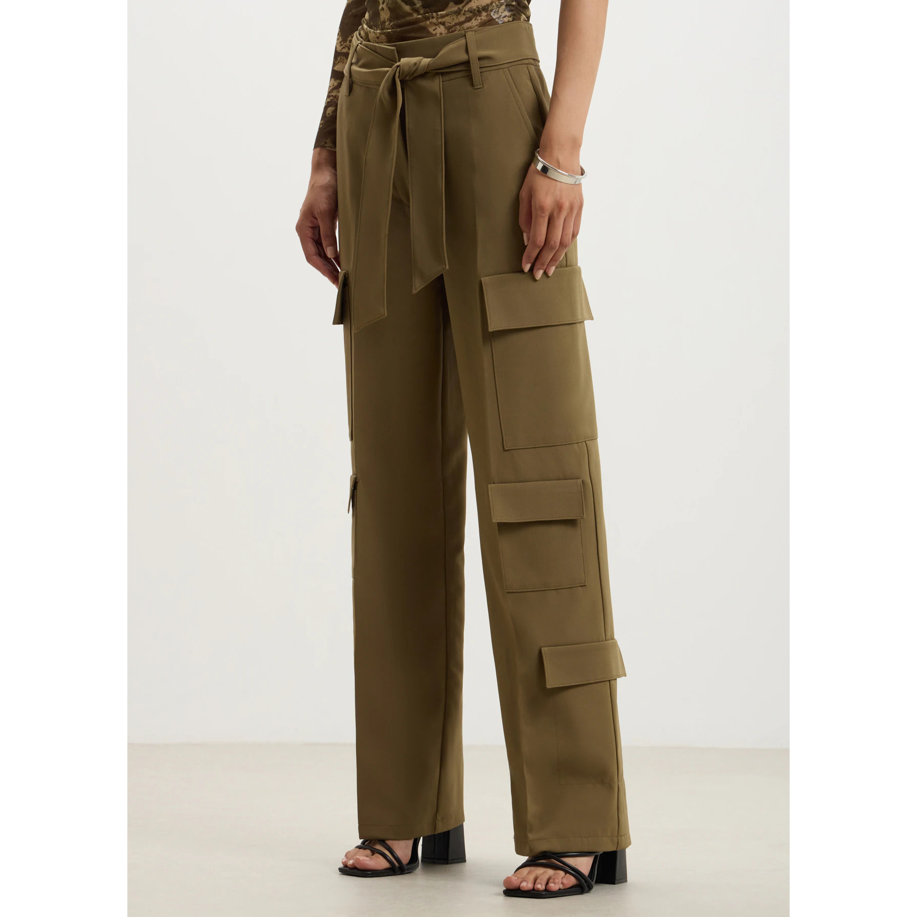 Pantalone cargo lungo con fusciacca