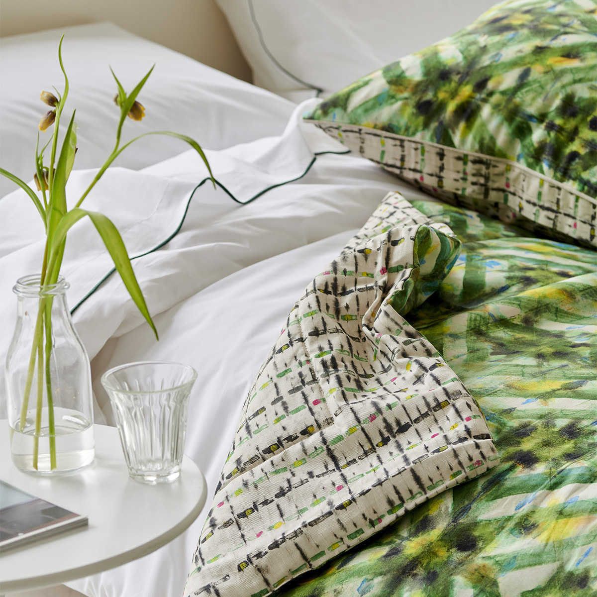 Housse de coussin imprimée en gabardine de coton, PARQUET BATIK FOREST, Vert Forêt