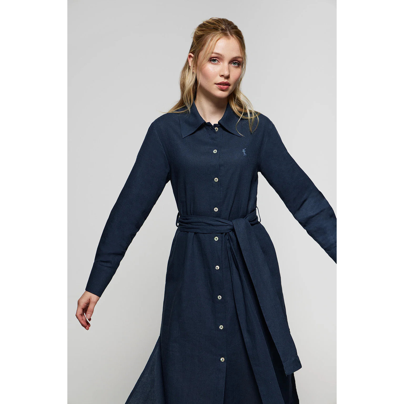 Vestito midi blu in lino con particolare ricamato Rigby Go