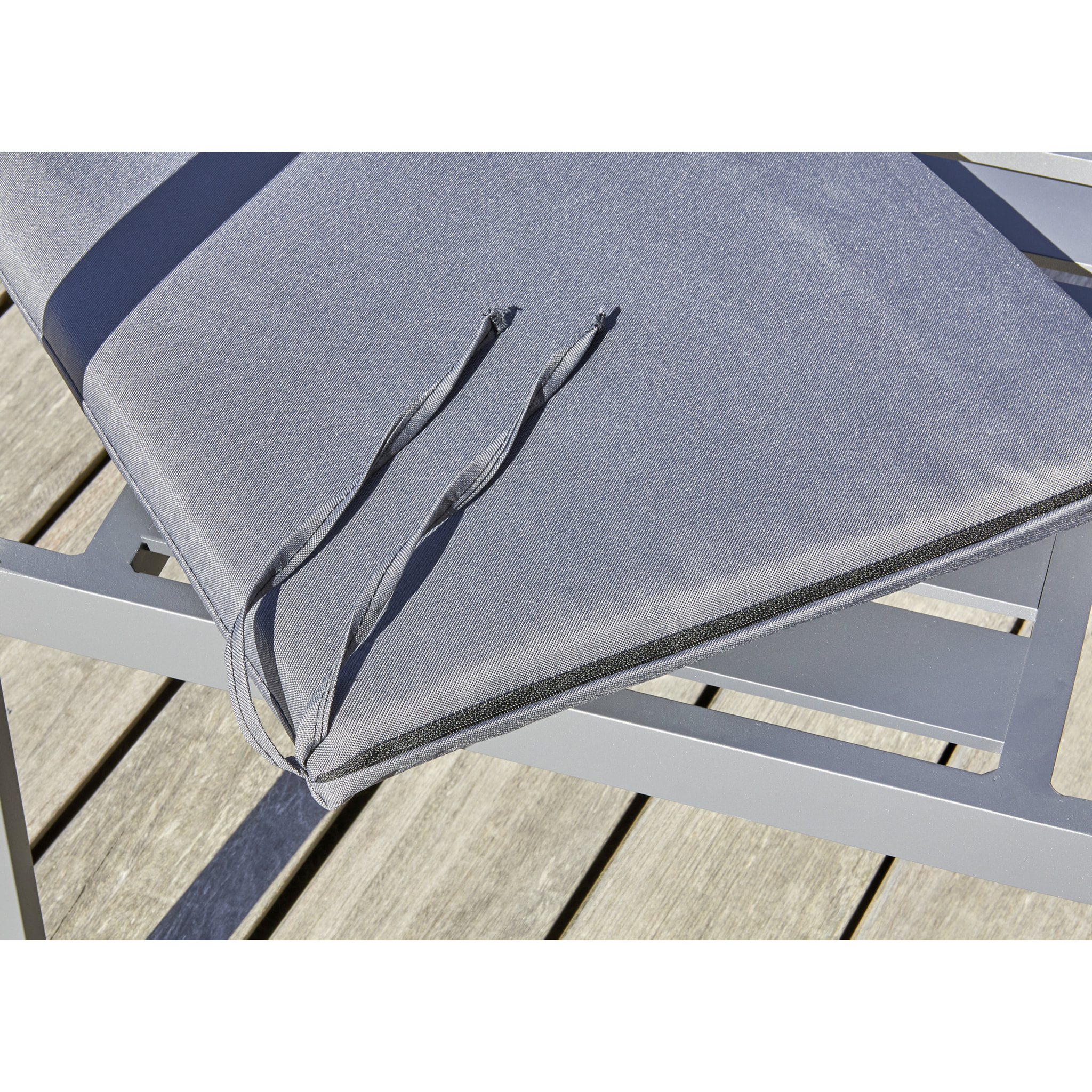 PELOSA - Lot de 2 fauteuils de jardin empilables en aluminium