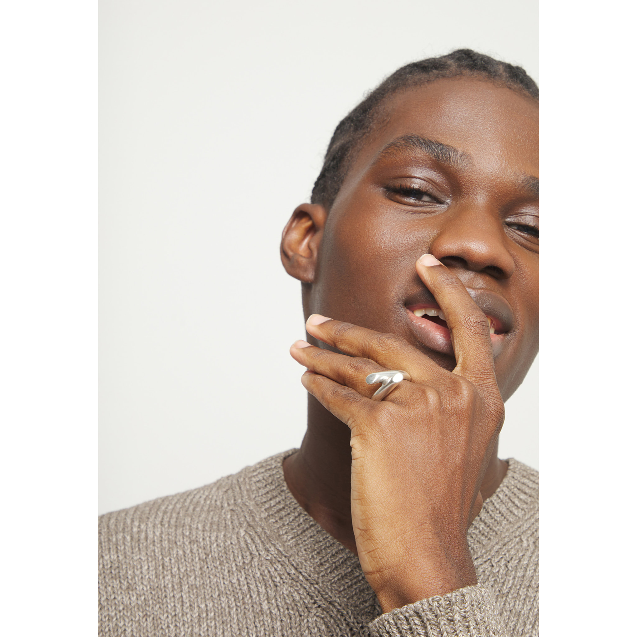 Anillo RAÍCES PLATEADO 12