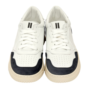 Sneakers in pelle con inserti in camoscio