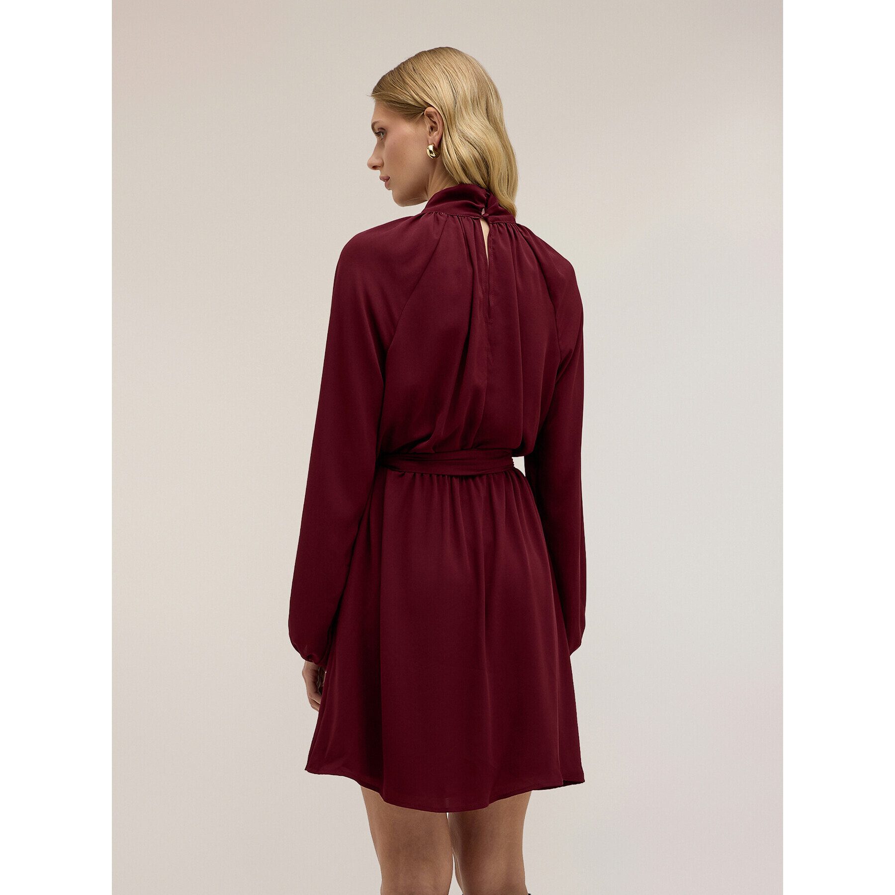 Motivi - Vestito flare drappeggiato in raso - Bordeaux